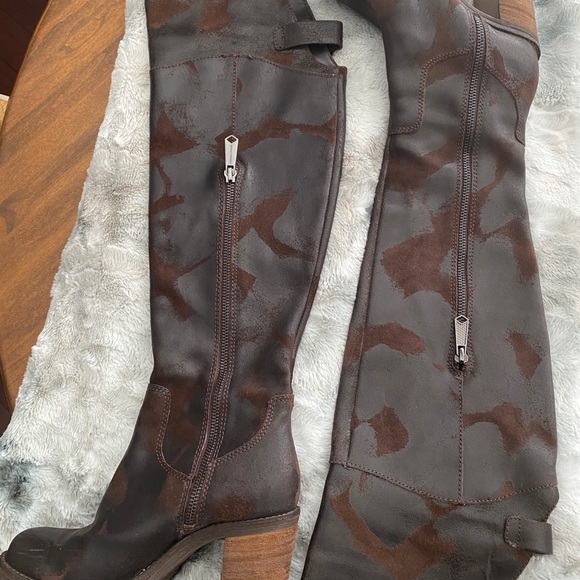 DONALD J PLINER TARIA-81 boots SZ 7 - Picture 2 of 9